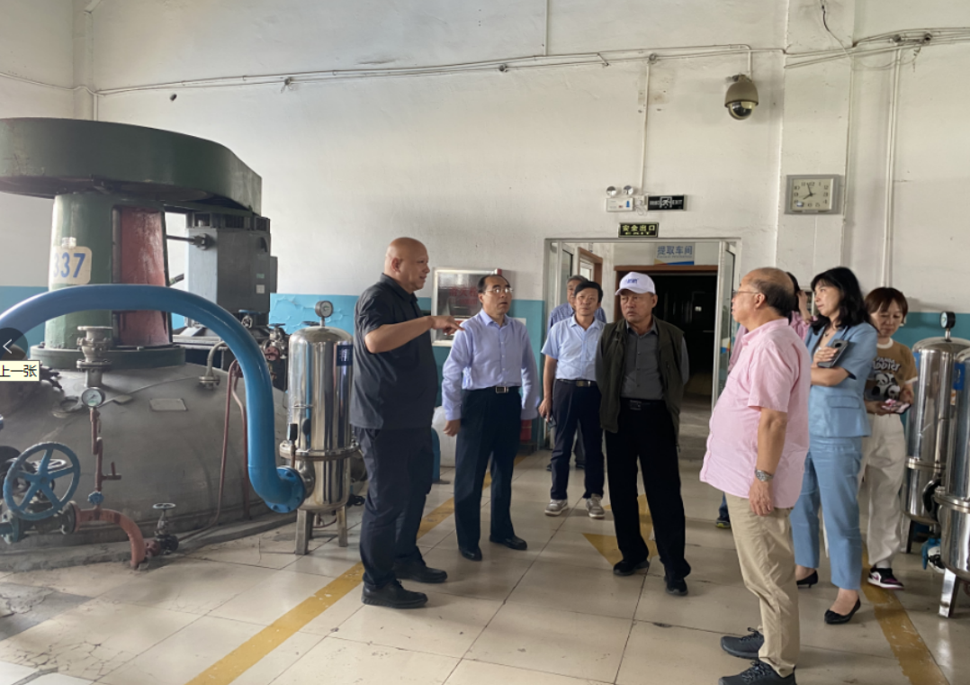 中國(guó)糧食行業(yè)協(xié)會(huì)雜糧分會(huì)理事長(zhǎng)王振忠一行來內(nèi)蒙古雜糧企業(yè)實(shí)地調(diào)研